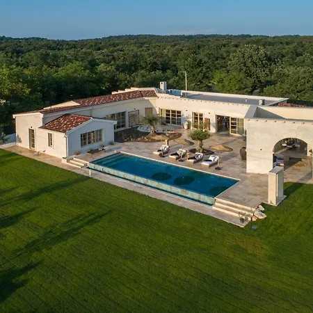 Lamaison - Concierge & Gourmet Serenity Escape * Sveti Petar u Sumi