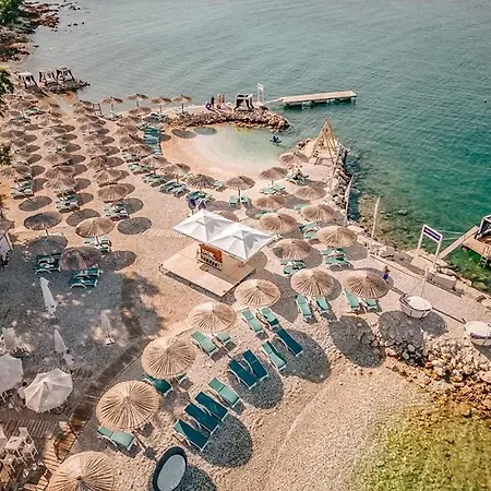 Lamaison - Concierge & Gourmet Serenity Escape * Sveti Petar u Sumi